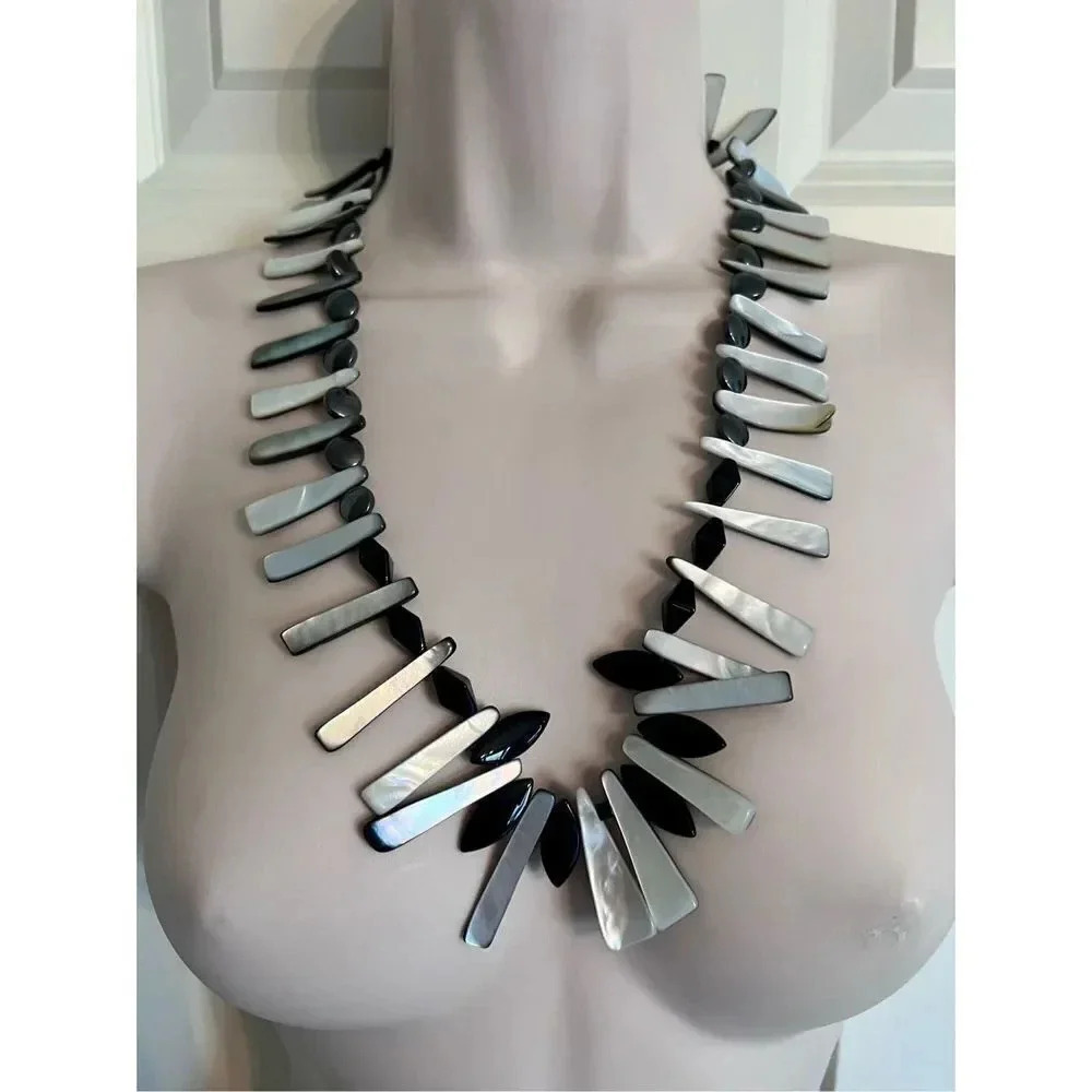 Vintage black and pearl shell vintage chunky slip on‎ necklace 14 in long